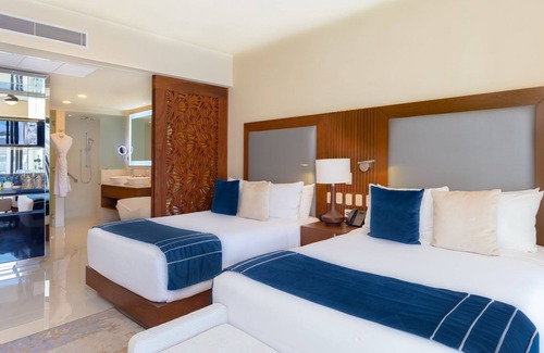 Zona Hotelera Resort | BEAUTIFUL OCEAN FRONT RESORT IN VILLA LA VALENCIA LOS CABOS!