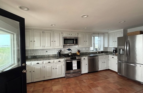 Brant Rock House | Beautiful Ocean Beachfront 3 Bedroom Home