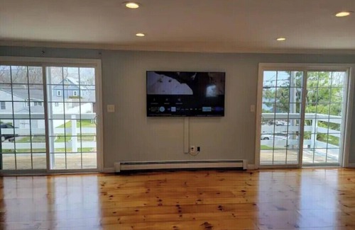 Plymouth House | Beautiful Ocean Front House