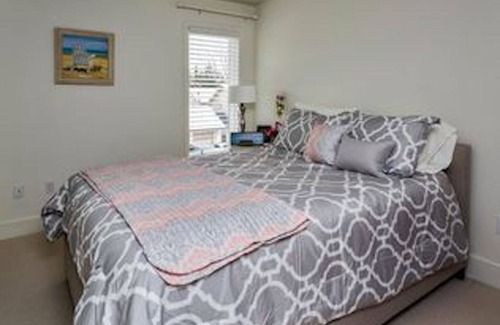 Mid-Coast and Islands House | Beautiful Ocean side Home for Short term executive rentals