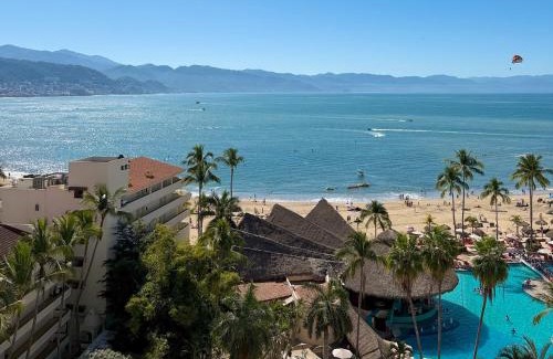 South Hotel Zone House | Beautiful ocean view, pool & beach!