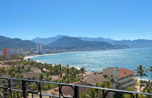 South Hotel Zone House | Beautiful ocean view, pool & beach!