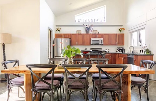 Pepeekeo House | Beautiful Oceanfront Estate with heated saltwater pool, Hamakua Coast Acreage.
