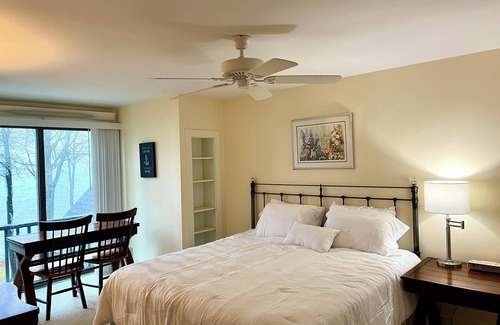 Glen Cove House | Beautiful Oceanfront Near Rockland Breakwater/Lighthouse