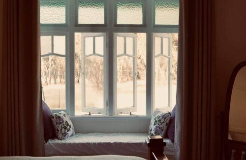 Ballandean Other | Beautiful old Queenslander house w/fireplace within wine district
