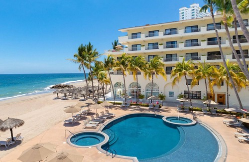 North Hotel Zone Resort | Beautiful One Bed Beach Resort