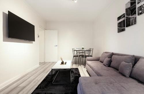 St. Johns Wood Apartment | Beautiful One bedroom Flat in Scott Ellis Gardens