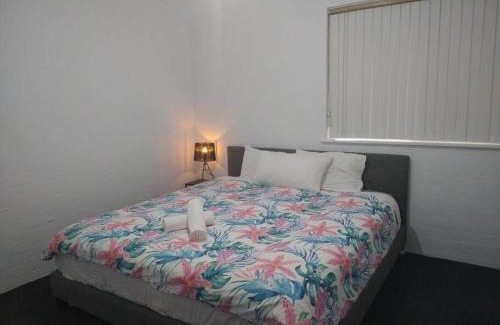 Phillip Apartment | Beautiful Outlook, nr Canberra Hospital @Woden