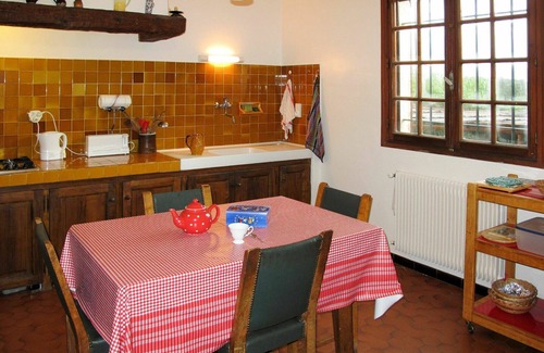 Preconil House | Beautiful private villa for 6 guests with WIFI, private pool, TV, terrace and parking