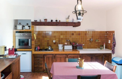 Preconil House | Beautiful private villa for 6 guests with WIFI, private pool, TV, terrace and parking