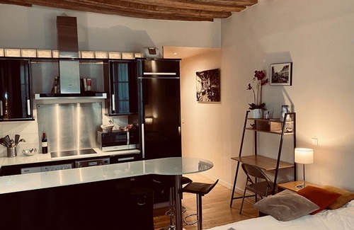 Odeon Apartment | Beautiful Paris St Germain des Près