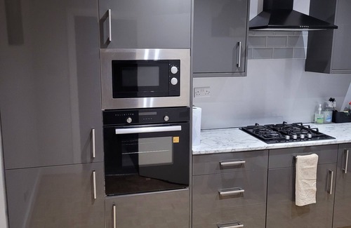 Eastbourne Apartment | Beautiful Parkview Apartment in Seaside Eastbourne