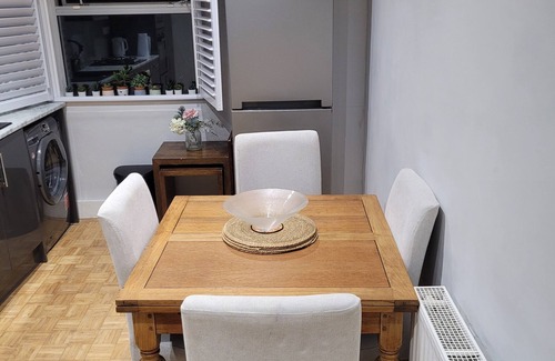 Eastbourne Apartment | Beautiful Parkview Apartment in Seaside Eastbourne