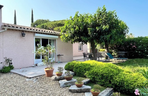 Preconil Villa | Beautiful peaceful flowered villa 8 km from the sea.