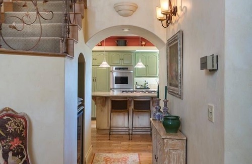 Santa Barbara House | Beautiful Peaceful Home away from Home Surrounded by Nature 10 mins to downtown