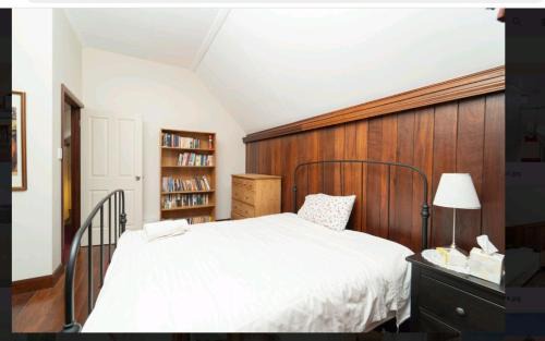 Perth Villa | Beautiful & Peaceful 2 bedroom villa in Northbridge
