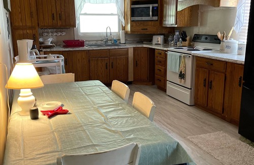 Wells Cottage | BEAUTIFUL & PEACEFUL FAMILY COTTAGE ON THE LITTLE LAKE IN CLASSIC VERMONT.