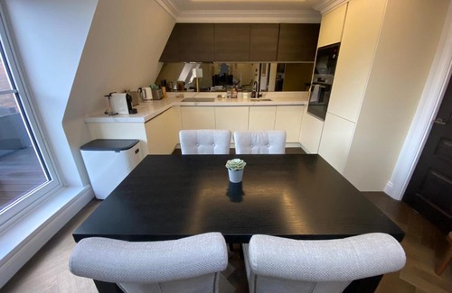 Winchester Apartment | Beautiful Penthouse in centre of Winchester