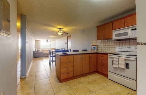 Pole Ojea Condo | Beautiful Penthouse minutes from Combate Beach🌴