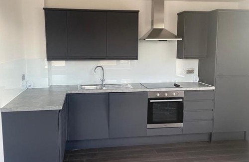 London Borough of Bromley Apartment | Beautiful Penthouse Studio Flat in Bromley