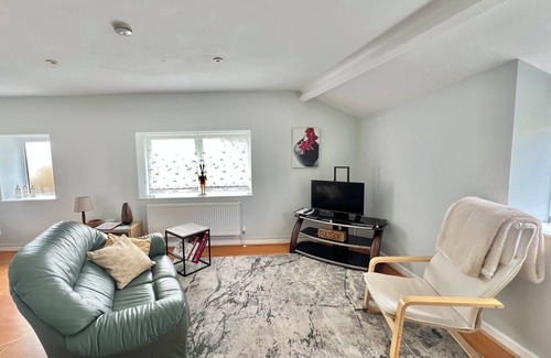 Tidenham Cottage | Beautiful pet-friendly cottage within four acres of main house, Wye Valley AONB