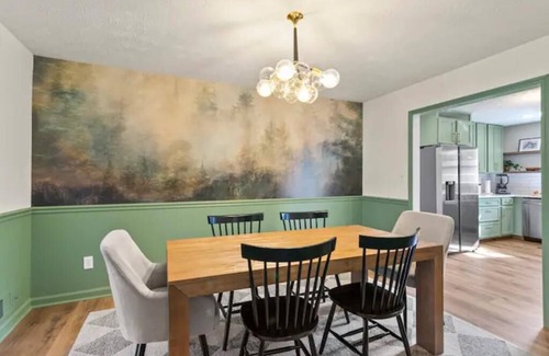 Church Street House | Beautiful Pet Friendly Home - 10 minutes to Trilith!