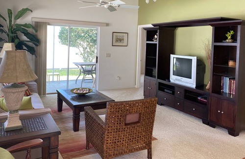 Virginia Trace Villa | Beautiful Pet-Friendly Villa w/ BBQ Grill, & FREE WiFi!