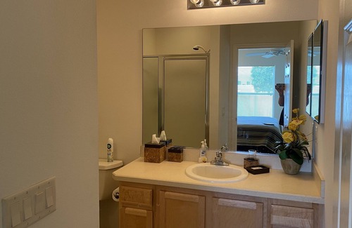 Virginia Trace Villa | Beautiful Pet-Friendly Villa w/ BBQ Grill, & FREE WiFi!