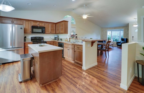 Washougal House | Beautiful Pet-Friendly Washougal Home w/Fire Pit!