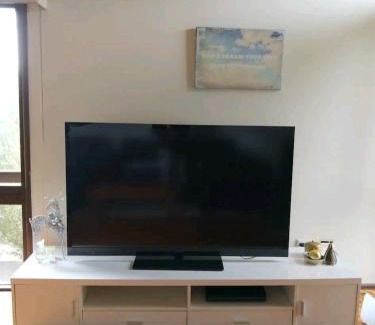 Glenfield House | ¶Beautiful Pet Friendly Bedroom Room+TV + Wifi Pet Friendly