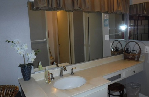 Tustin House | Beautiful Pet-Friendly Vacation Rental near Disney with Pool/Spa
