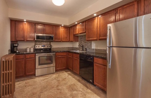 West Central Apartment | Beautiful place!!! 2 bedroom. Historic building