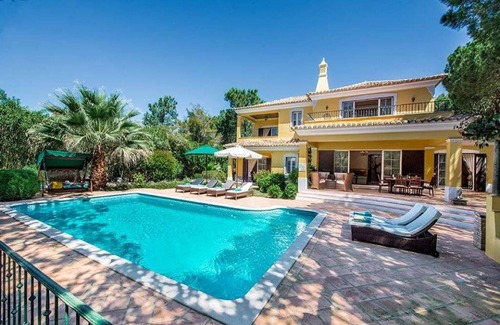 Quinta do Lago Villa | Beautiful Portugal Villa | 4 Bedrooms | Villa Gemstone | Private Pool & BBQ |.