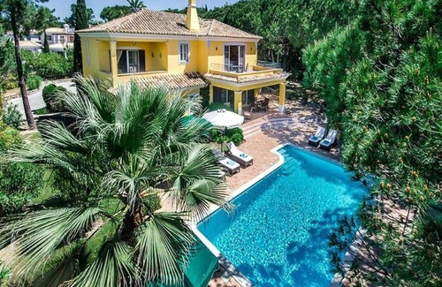 Quinta do Lago Villa | Beautiful Portugal Villa | 4 Bedrooms | Villa Gemstone | Private Pool & BBQ |.