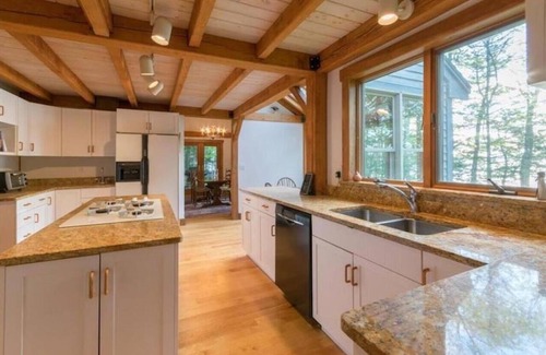 North Brooklin Ski Chalet | Beautiful Post and beam home right on Blue Hill Bay