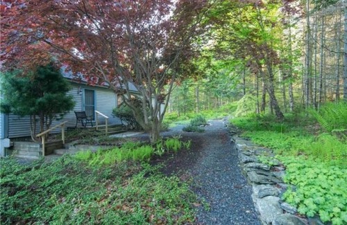 North Brooklin Ski Chalet | Beautiful Post and beam home right on Blue Hill Bay