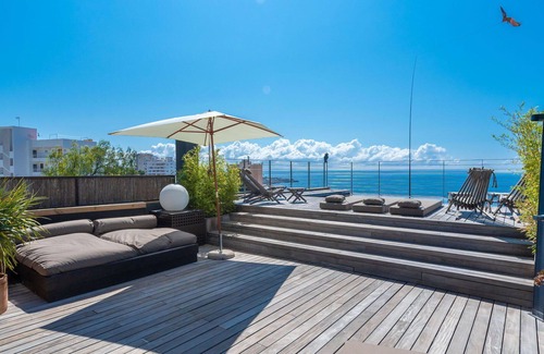 San Agustin Villa | Beautiful private villa for 8 people with WIFI, A/C, private pool, TV, patio and parking