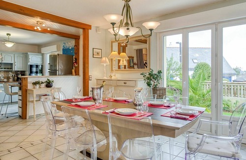 Auray Quiberon Terre Atlantique House | Beautiful private villa for 8 people with private pool, WIFI, TV, terrace, pets allowed and park.