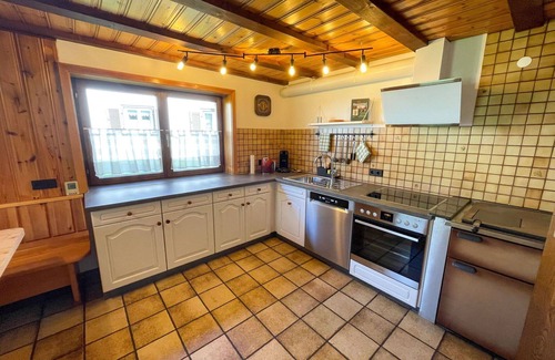 Eisenbach House | Beautiful private villa for 5 guests with WIFI, TV, patio and parking