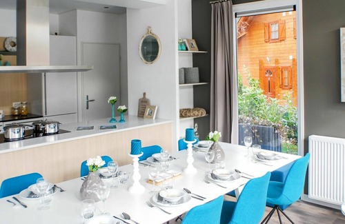 Starnmeer House | Beautiful private villa for 8 people with WIFI, TV, terrace and parking
