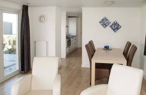West-Graftdijk House | Beautiful private villa for 4 people with WIFI, TV, terrace and parking
