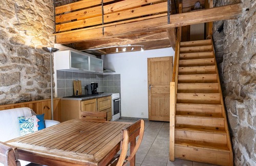 Sainte-Marguerite-Lafigere House | Beautiful private villa for 3 people with A/C, TV and terrace