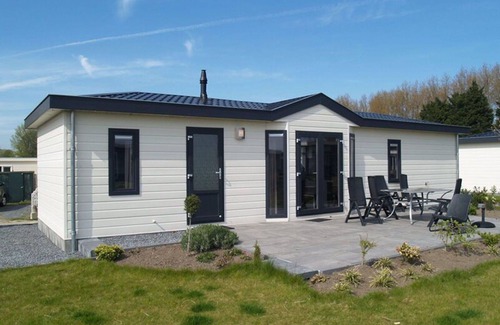 Municipality of Hellevoetsluis House | Beautiful private villa for 6 people with WIFI, TV, terrace and parking