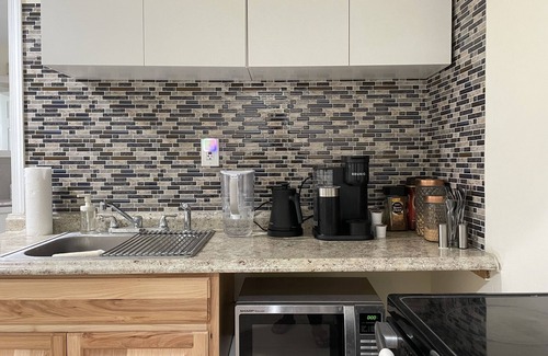 West Side Apartment | Beautiful Private 2 Bed Apt, near NYC+EWR Airport