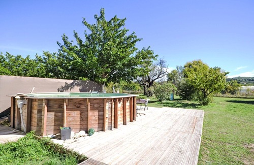 Pernes-les-Fontaines Villa | Beautiful private villa for 6 people with A/C, WIFI, private pool, TV, patio and parking