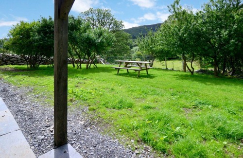 Ganllwyd Villa | Beautiful private villa for 9 people with WIFI, TV, patio, pets allowed, panoramic view and park...