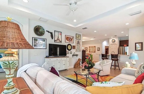 Venice Villa | Beautiful private home in coveted Verona Reserve!