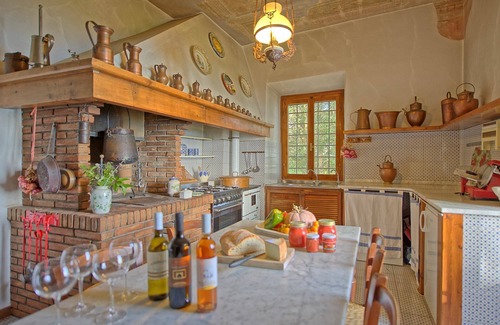Montecatini Val di Cecina Villa | Beautiful private villa with WIFI, private pool, TV, pets allowed, panoramic view and parking