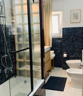 Paco De Arcos House | Beautiful Private Room next to Lisbon - NEW