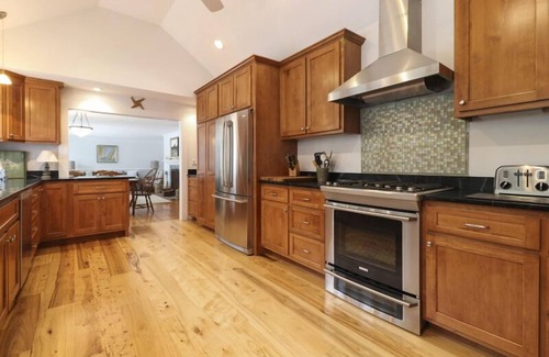 Harwich Port House | Beautiful Private Home with Pool 6 BR 3.5 BA Sleeps 16